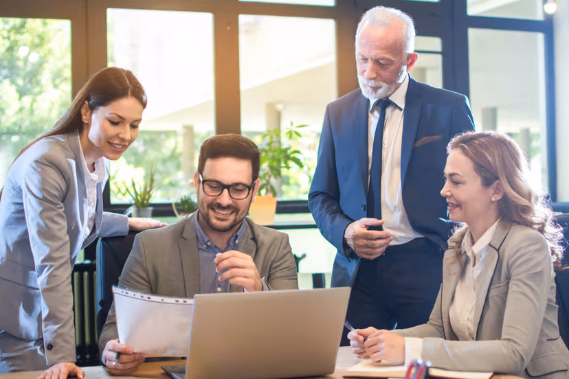 Project Leader Roles & Responsibilities: A Detailed Guide