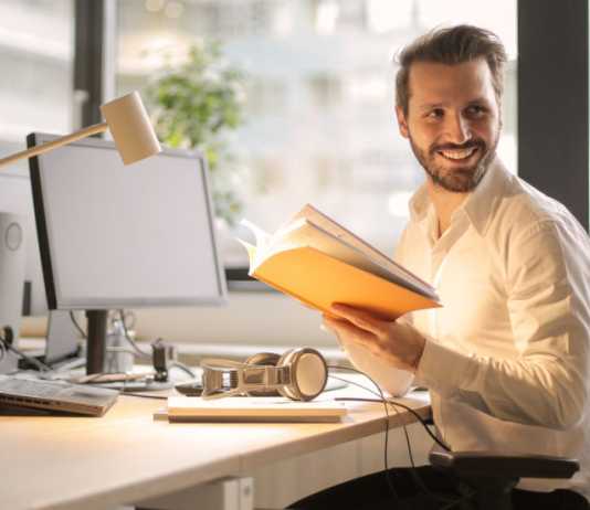 Top 9 Reasons Why Professionals Should Learn DevOps