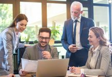 Project Leader Roles & Responsibilities: A Detailed Guide