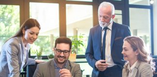 Project Leader Roles & Responsibilities: A Detailed Guide