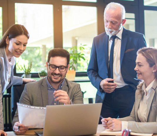 Project Leader Roles & Responsibilities: A Detailed Guide