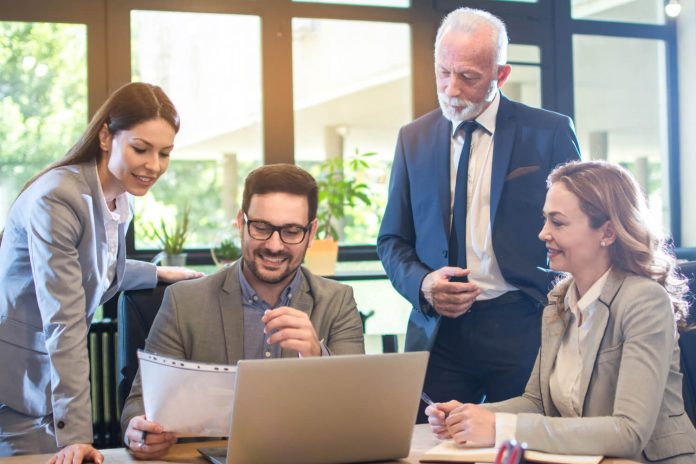 Project Leader Roles & Responsibilities: A Detailed Guide