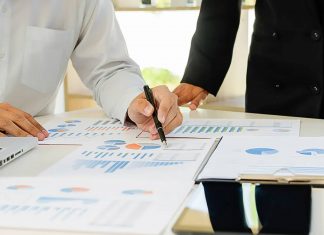 What is Hybrid Project Management? A Guide for 2026 What is Hybrid Project Management?